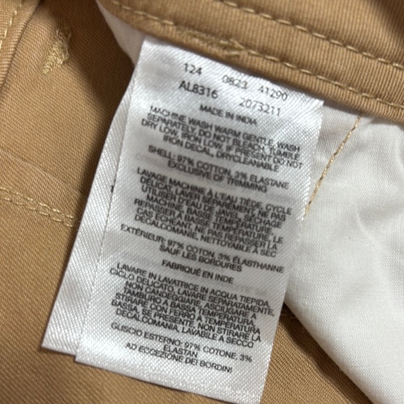 Columbia Women Regular Fit Shorts 8 Tan Khaki Chino NWT Outdoor Hiking Summer - Picture 6 of 7